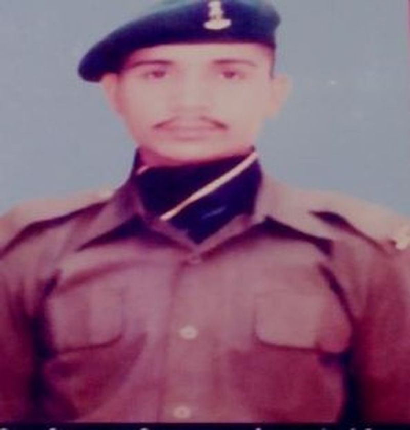 Kargil martyr : शहीद के नाम की जमीन हड़पी : विरांगना ने लगाई कलक्टर से गुहार