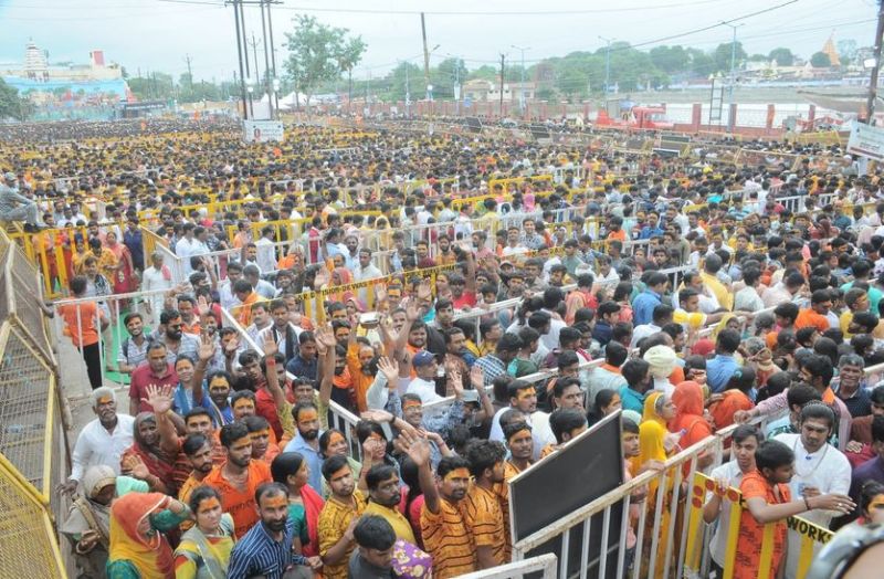 सावन की तीसरी सवारी : शिव तांडव का साक्षी बना जनसैलाब