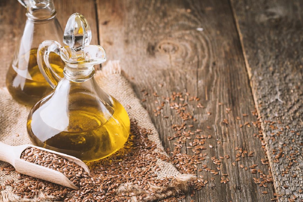Flaxseed Oil Benefits: अलसी के तेल में छिपा है सेहत का खजाना, वजन कम करने में होता है सहायक