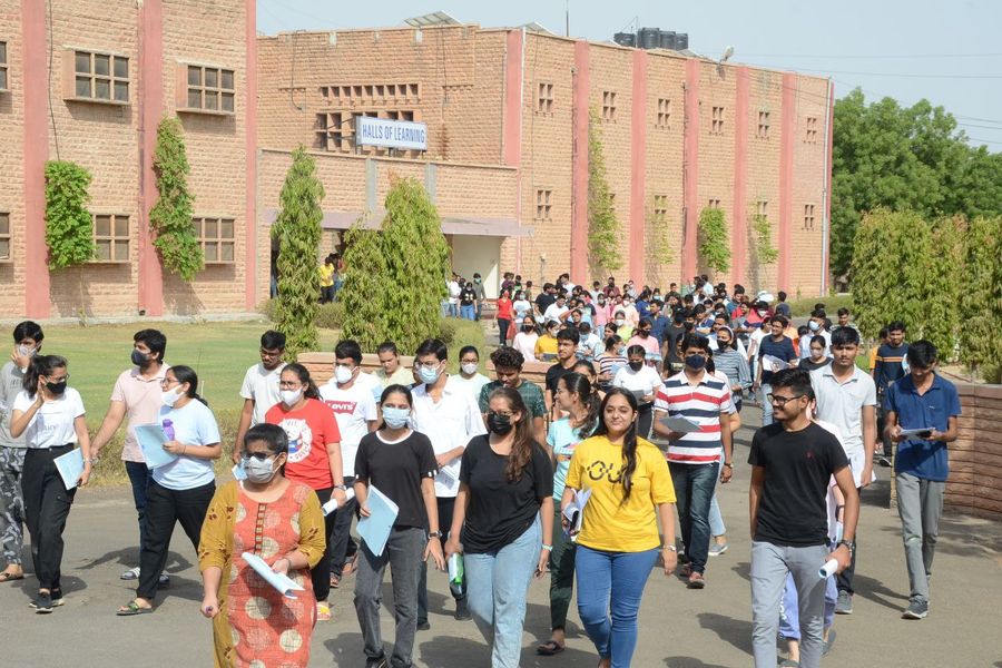 विवि की कटऑफ 90 प्रतिशत से ऊपर, आज भी साइंस पहली पसंद