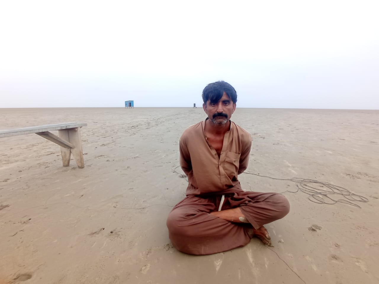 BSF: हरामीनाला इलाके से एक पाकिस्तानी मछुआरा सहित 5 बोट जब्त