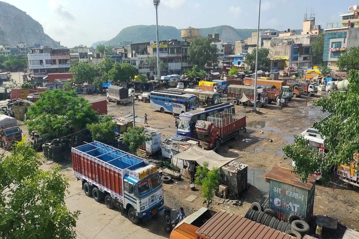 Jaipur Truck transporters 