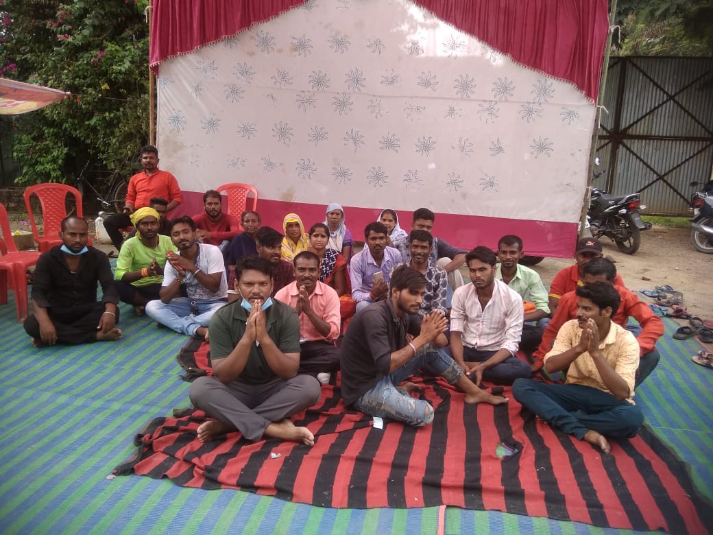 Video Story- Here the sanitation workers on strike for the second day