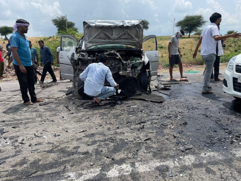 four people died in road accident in Sri dungargarh bikaner