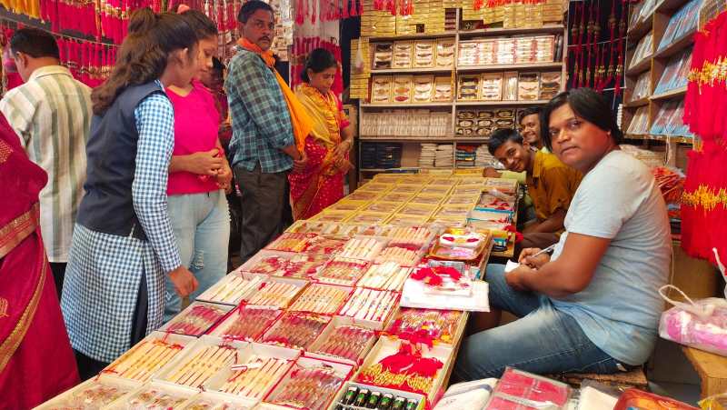 कोरोना काल के बाद अब बाजार में आई रौनक