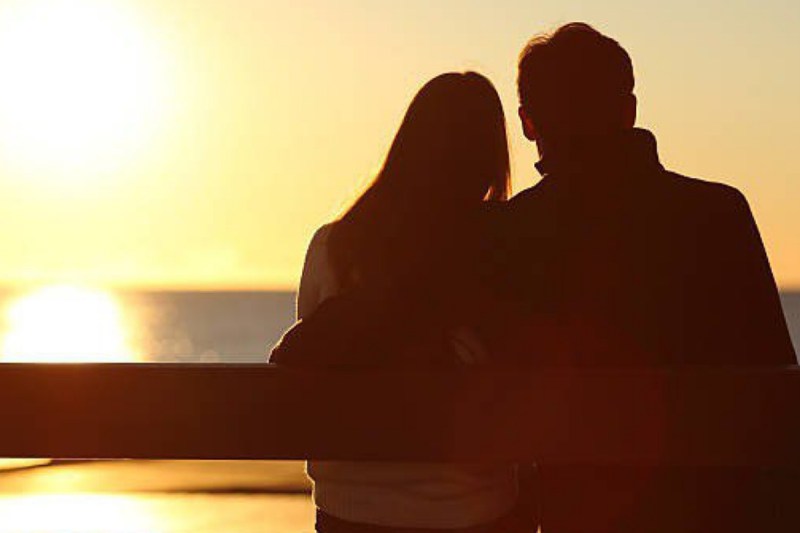 guru parvat in hand, guru parvat par cross ka nishan, jupiter mount palmistry, hath mein guru parvat kahan hota hai, marriage partner prediction, palmistry reading marriage line,