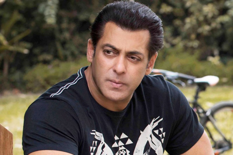 टाइट सिक्योरिटी के बीच मुंबई लौटे Salman Khan