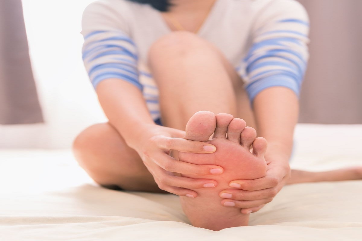 Vitamin B12 Deficiency: शरीर में विटामिन बी12 की कमी से आप हो सकते हैं इन रोगों के शिकार, शारीरिक और मानसिक बीमारियों के होने का बढ़ जाता है खतरा 