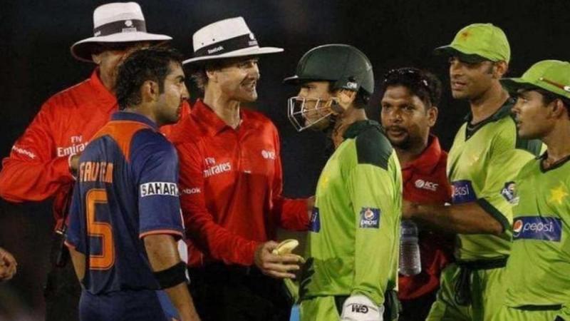 Asia Cup gautam gambhir fight on field pakistan cricketer Kamran Akmal