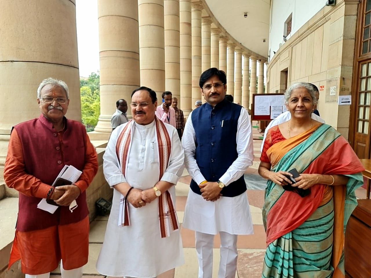 सांसद सुमेर सिंह सोलंकी को 101 सांसदों ने किया वोट