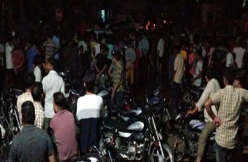 churu murder case: मचा बवाल, शव को कब्जे में लेकर सड़क पर लगाया जाम