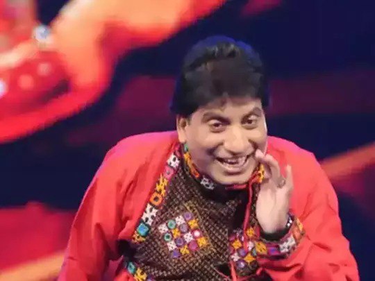 Comedian Raju Srivastava suffered a heart attack, admitted to Delhi's AIIMS