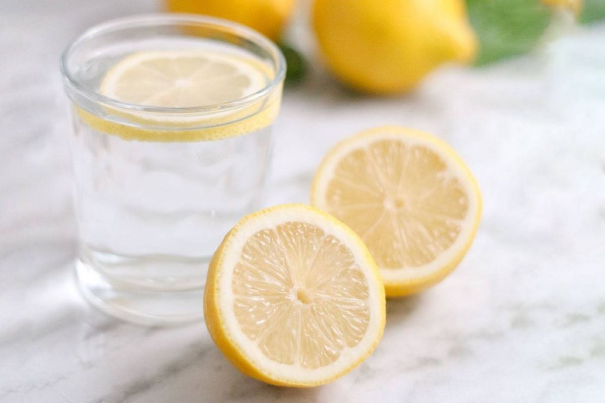 Weight Loss Drinks: क्या आप बढ़ते वजन को तेजी से करना चाहते हैं कम? तो अपनी डाइट में जरूर करें इन ड्रिंक्स को शामिल