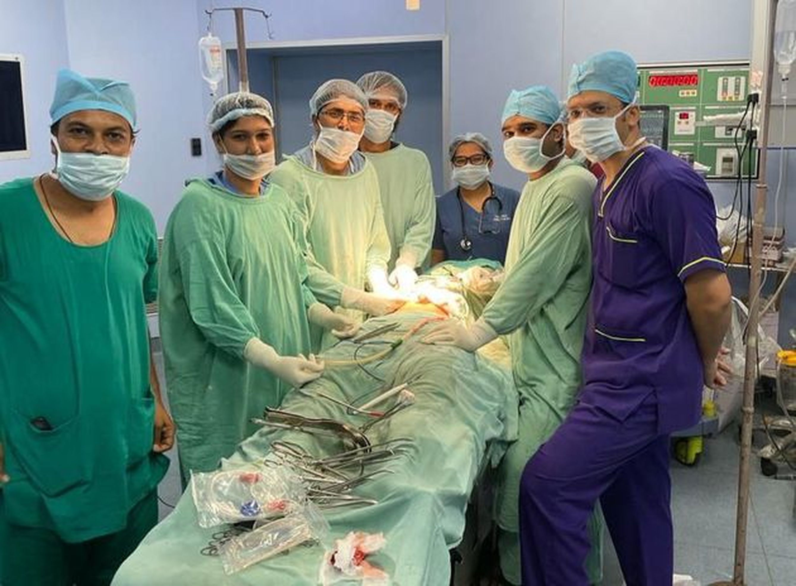 5 गुणा 5 की दुलर्भ गांठ का एमजीएच में ऑपरेशन