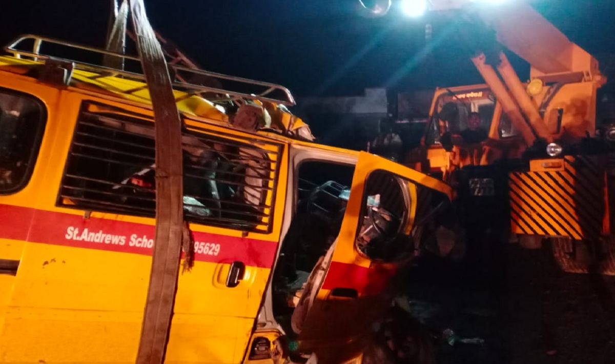 Road Accident in Pune Ahmednagar Highway, Five People Died