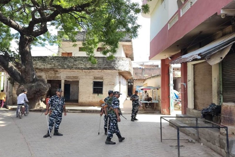 गाजीपुर में अफजाल अंसारी और करीबियों पर ईडी की छापेमारी, केंद्रीय सुरक्षा बल अलर्ट