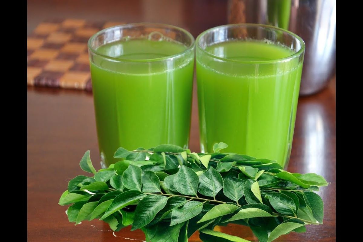 Curry Leaf Juice Benefits: करी पत्ते का जूस पीने के है ये अद्भुत फायदे, वजन कम करने में होता है मददगार