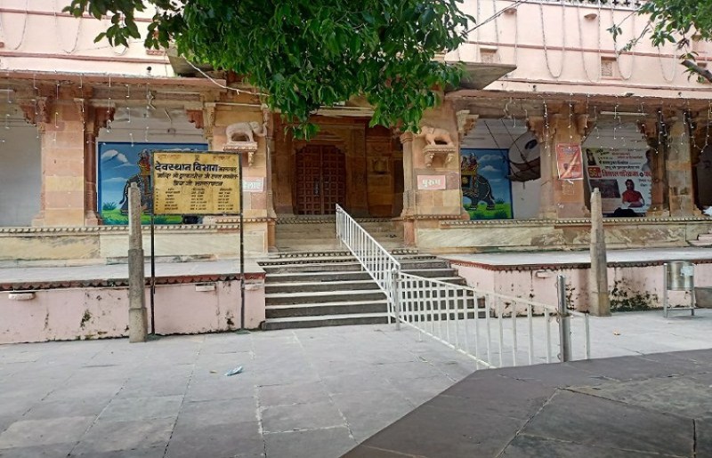 Janmashtami...द्वारिकाधीश के जन्मोत्सव पर सजेगा 351 किलोफूल बंगला