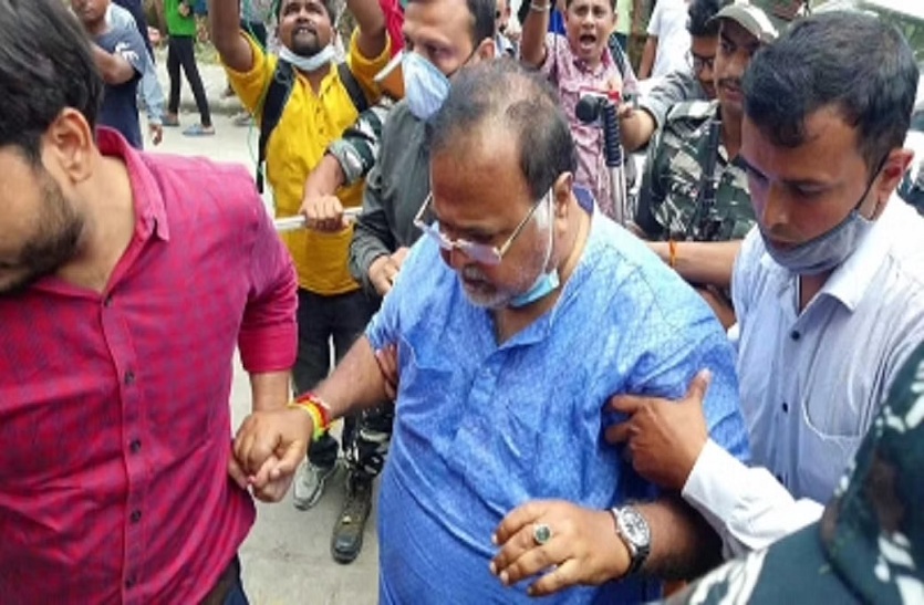 west bengal : शिक्षक भर्ती घोटाले में अर्पिता के बाद पार्थ से जेल में पूछताछ