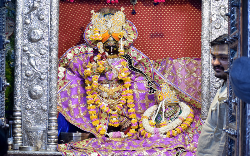 shri-radhavallabh-temple-vrindavan.jpg