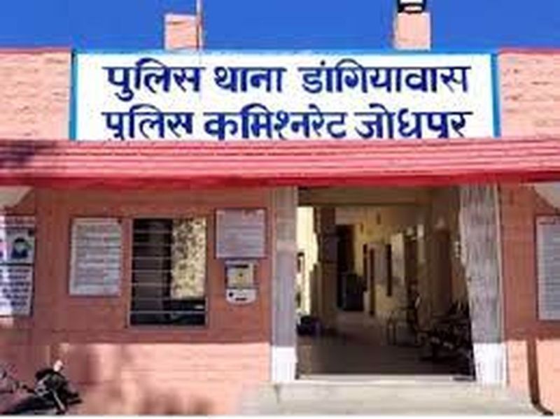 Nakabandi broken : वारदात कर भागे बदमाशों ने नाकाबंदी तोड़ी, कार खेत में फंसी