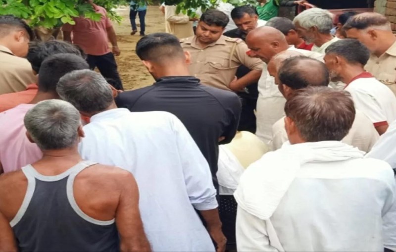 हाईवे पर टोल प्लाजा के पास हुए सड़क हादसे में तीन मासूम सहित पांच की मौत