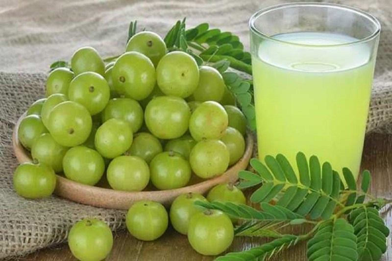 Amla Water Benefits: सुबह खाली पेट आंवला का पानी पीने के है ये अद्भुत, डायबिटीज को कंट्रोल रखने में करता है मदद