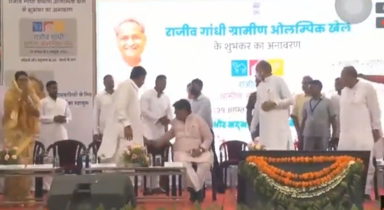 कलह…अशोक चांदना को मनाते रहे सीएम गहलोत, भाषण भी नहीं दिया