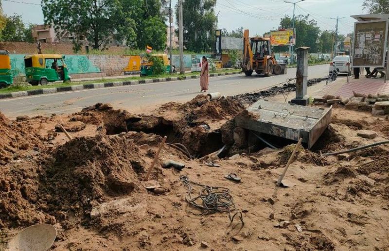 जमीन के नीचे रहस्य, सीवरेज लाइन की समस्या ढूंढने को चला सर्च ऑपरेशन