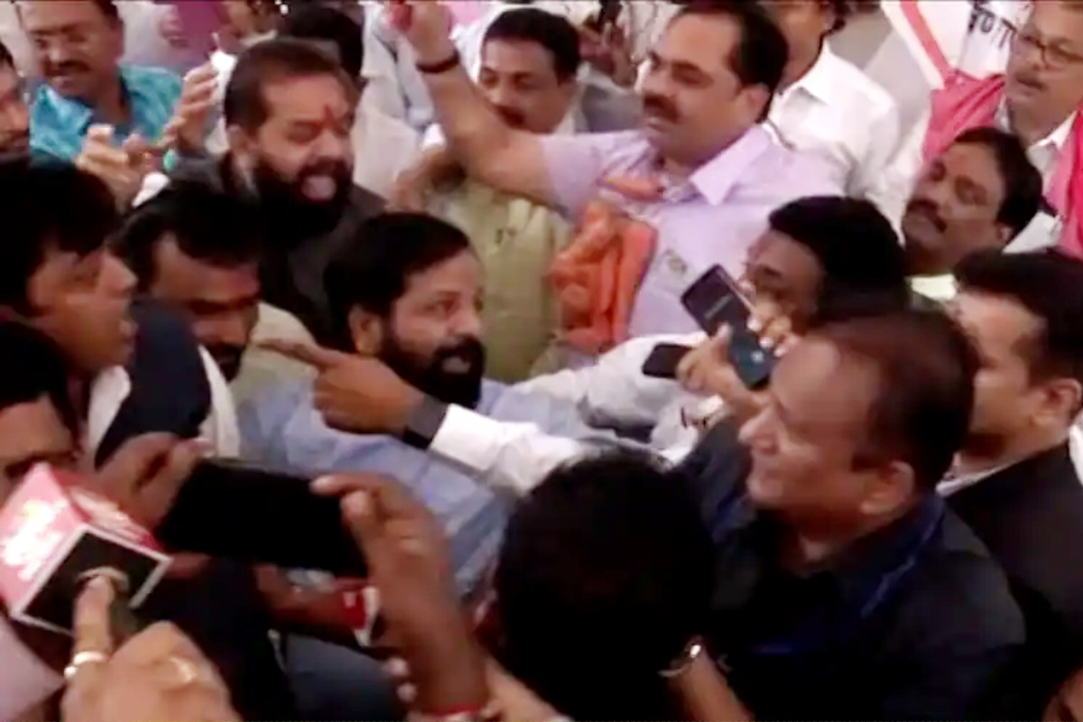 Maharashtra BJP-MVA MLA Scuffle News