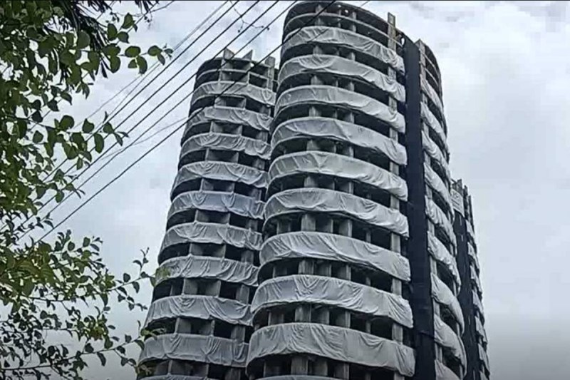 noida-supertech-twin-towers-demolition-debris-will-be-used-to-elevate-the-roads.jpg