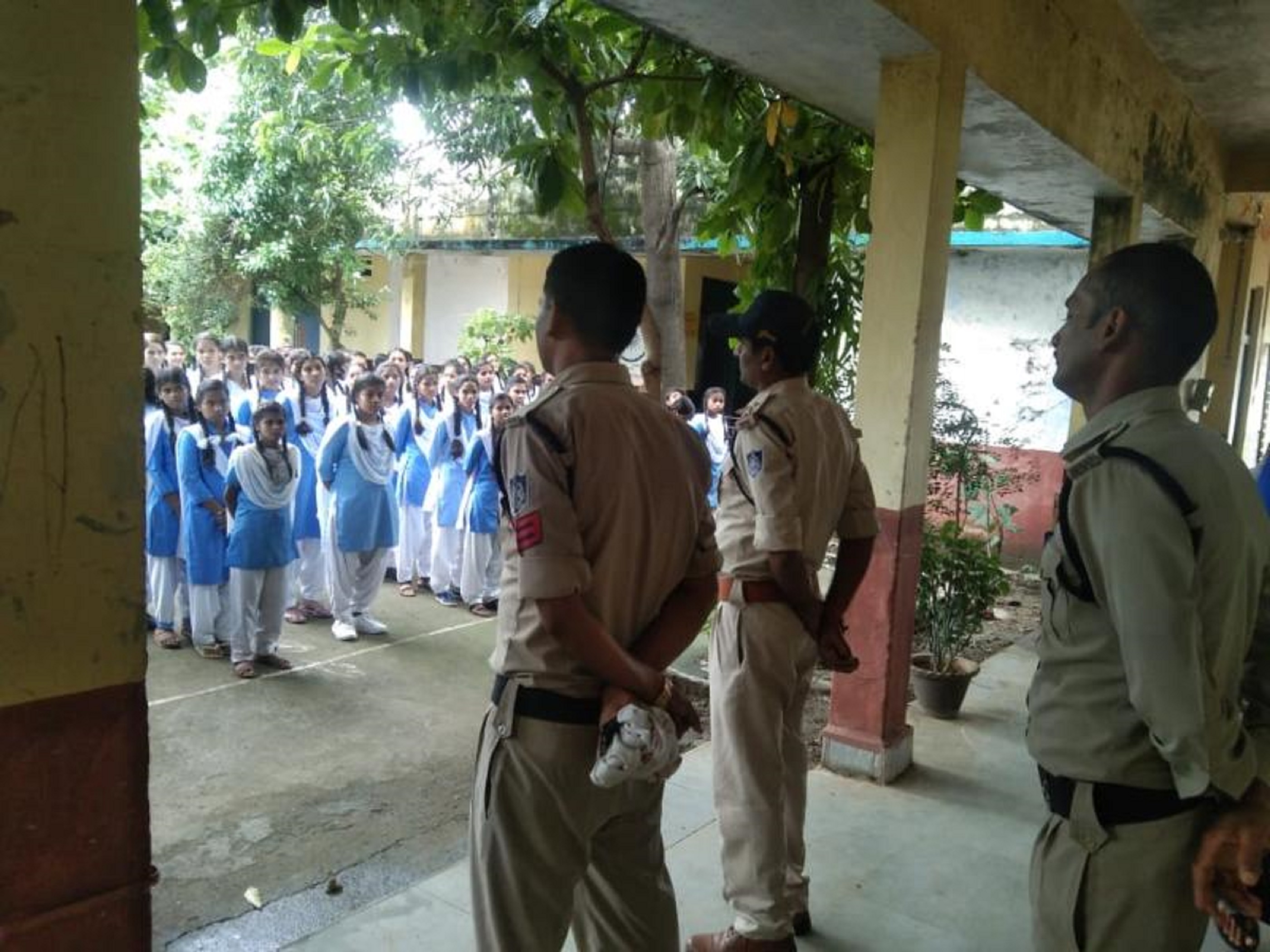 टै्रफिक नियमों का पालन कर ही चलाएं वाहन