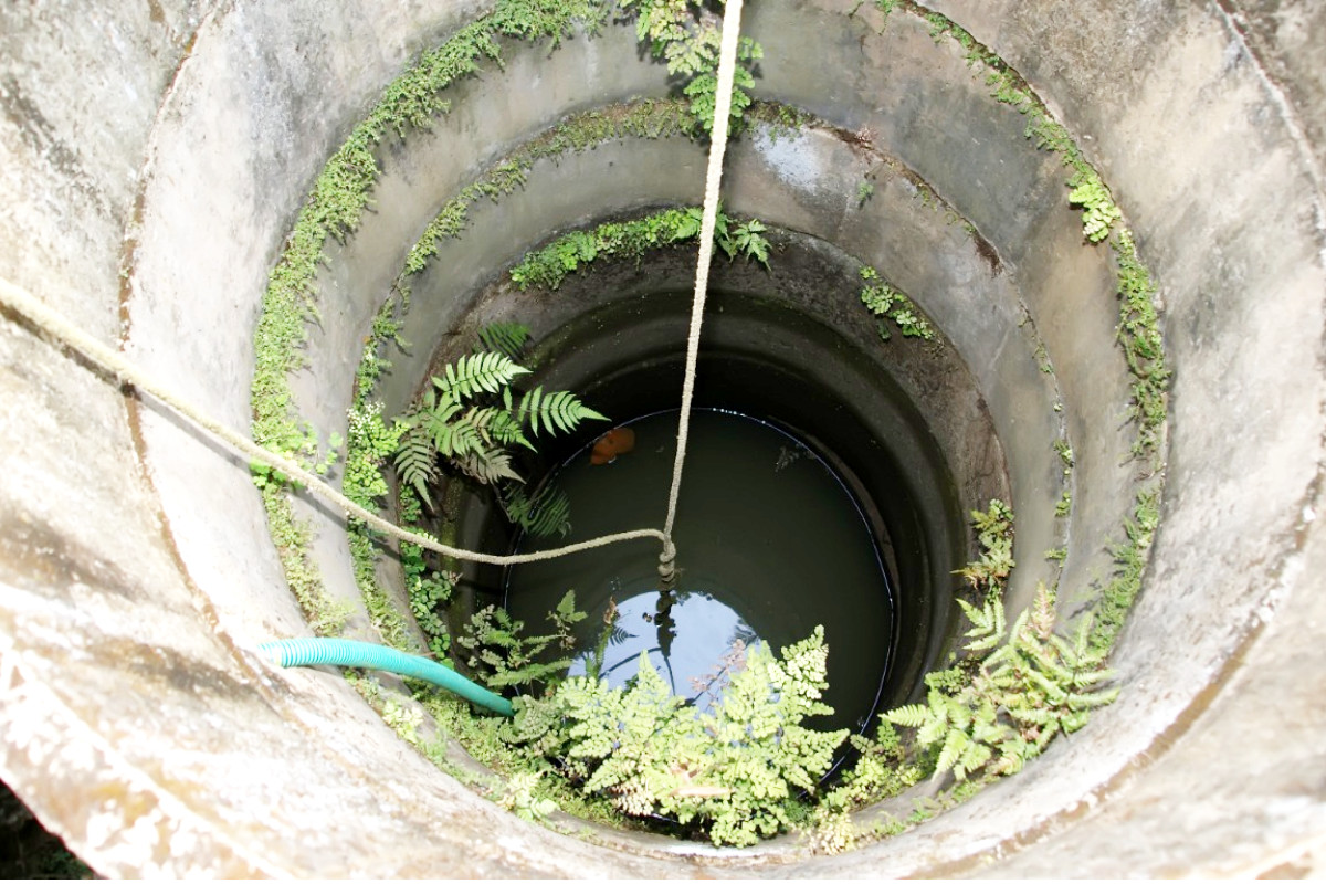 Father and son die by drowning in a well IN Beed