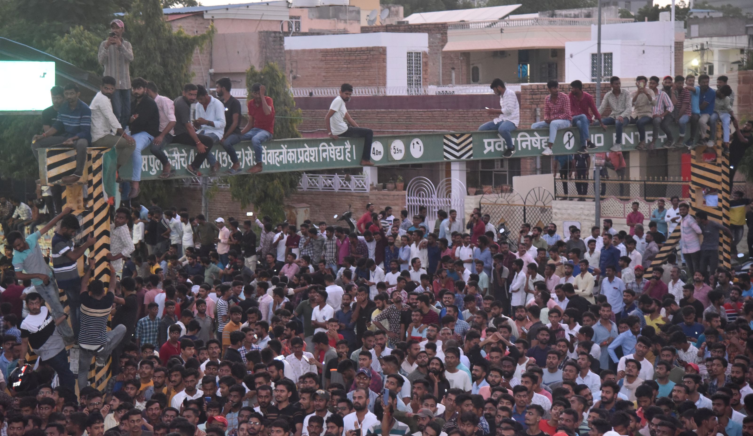 RUSU Election 2022 : अरविंद की जीत के बाद हुआ कुछ ऐसा कि सड़कों पर उतर आए हजारों लोग