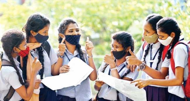 Smartphone bank for the children being built in school know How will work