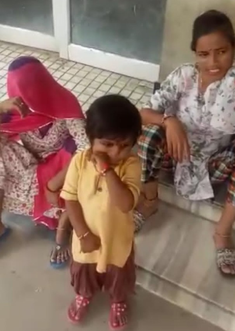 महिला चिकित्सक पर पैसे मांगने का आरोप, पीएमओ ने बोला जांच करवाएंगे