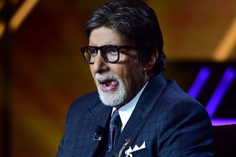 Amitabh Bachchan खुद साफ कर रहे अपना बाथरूम और टॉयलेट