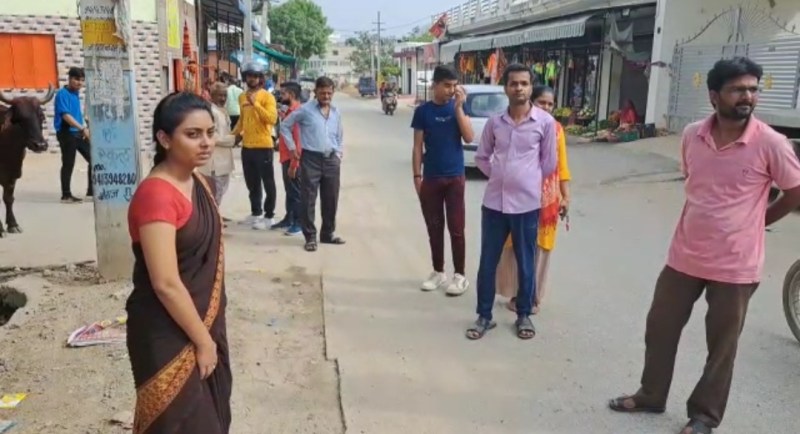 स्नैचर्स ने झपट्टा मारकर उड़ाई स्कूल शिक्षिका की चेन