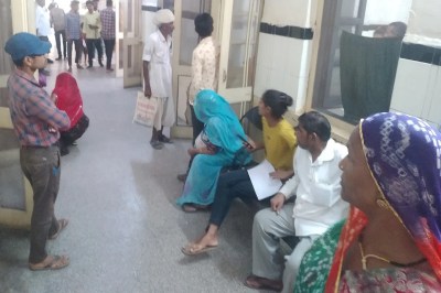 मौसम की मार से हजारों बीमार, अस्पतालों में बढ़ी मरीजों की तादाद