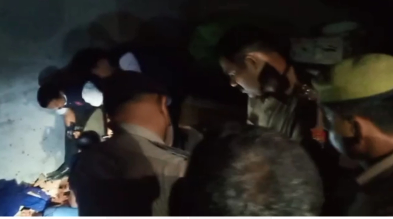 Hastinapur double murder : बैंक मैनेजर की गर्भवती पत्नी और बेटे की हत्या कर शव बेड में किया छुपाया