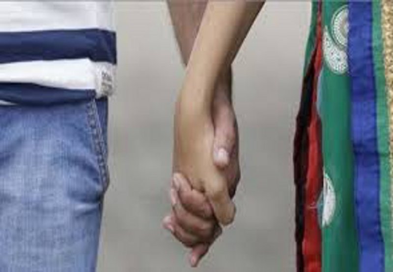 Love couple commits suicide