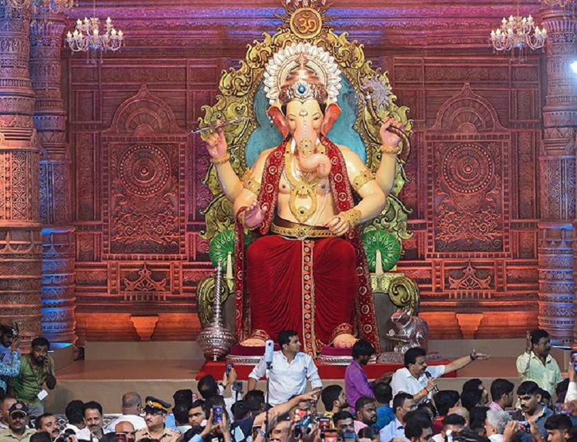 अयोध्या के राम मंदिर में विराजे लालबागचा राजा, गणेशगल्ली में काशी ...
