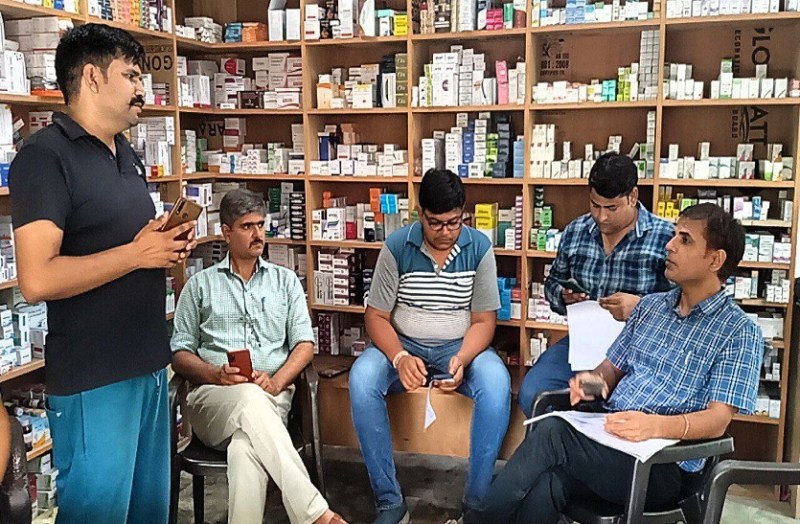 आरजीएचएस : मेडिकल की दुकानों पर चल रहे हॉस्पिटल, उठा रहे फर्जी बिल