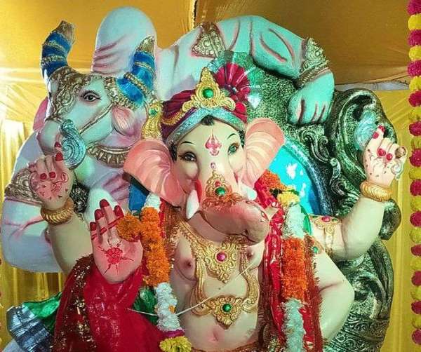 कॉलोनी के राजा