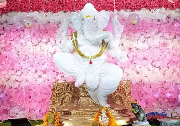 कॉलोनी के राजा