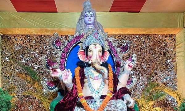 कॉलोनी के राजा