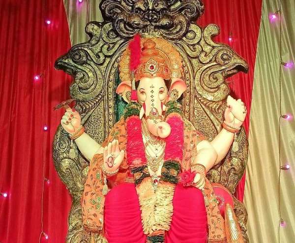 कॉलोनी के राजा