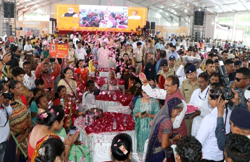 मुख्यमंत्री की बड़ी घोषणा- अपने घर के लिए गरीबों को पट्टा देगी सरकार