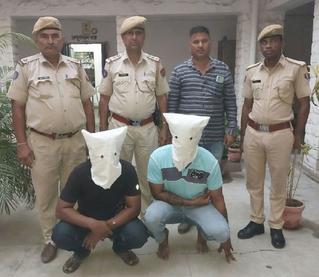 Robbery : युगल को रोका, लूटपाट कर भागे लुटेरे