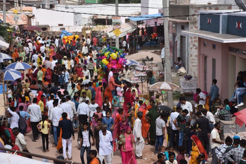 Devotees gathered in the fair of Gajanan of Mundiyad